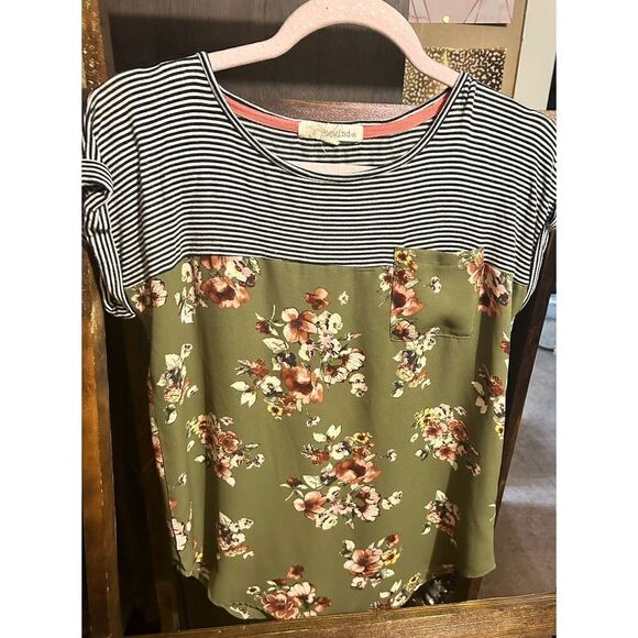 Rewind Women's Green Half Stripe Half Floral T-Shirt Size M - Picture 2 of 6